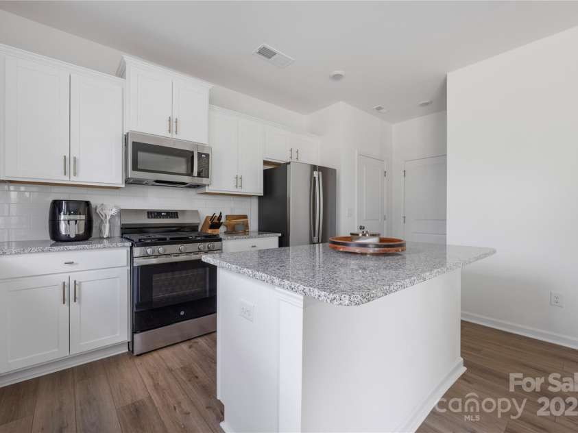 699 Kitfox Drive, Concord, NC 28027.  MLS# CAR4255513, YatesRealty ID 21411. 