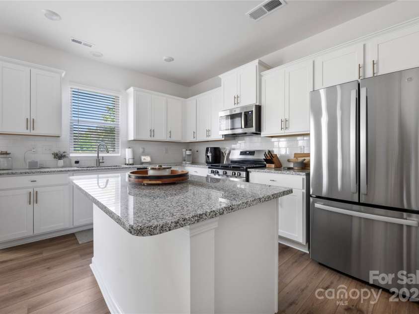 699 Kitfox Drive, Concord, NC 28027.  MLS# CAR4255513, YatesRealty ID 21411. 