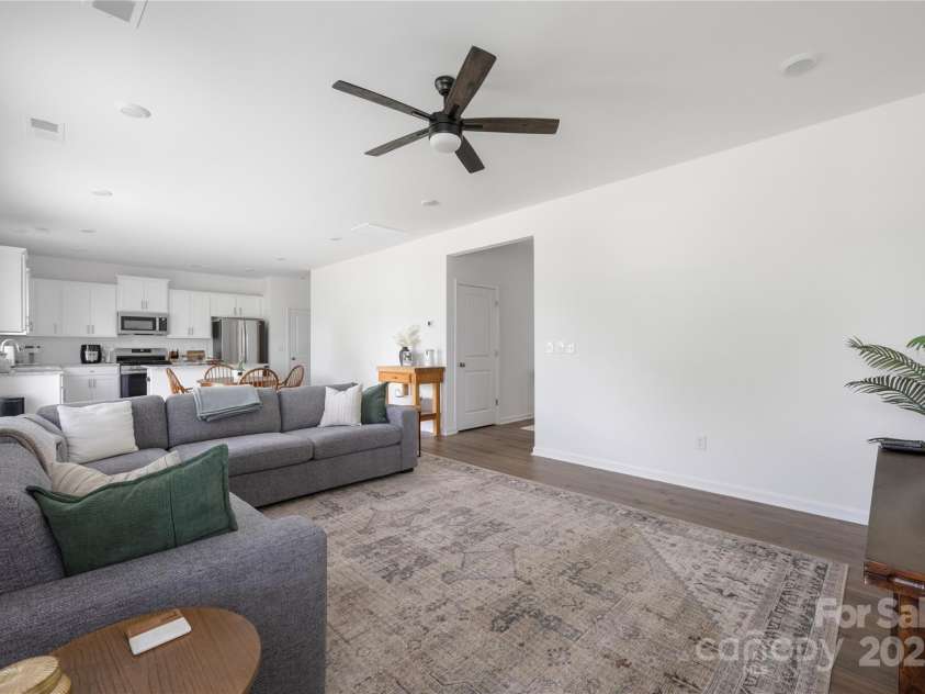 699 Kitfox Drive, Concord, NC 28027.  MLS# CAR4255513, YatesRealty ID 21411. 