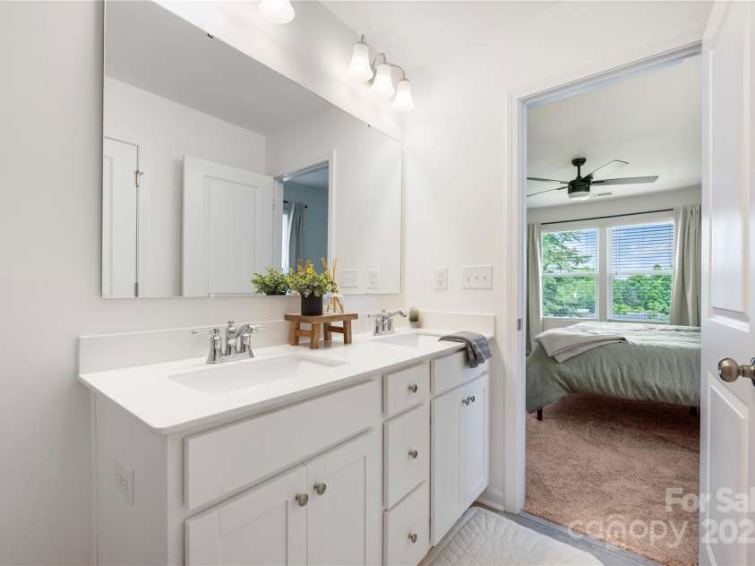 699 Kitfox Drive, Concord, NC 28027.  MLS# CAR4255513, YatesRealty ID 21411. 