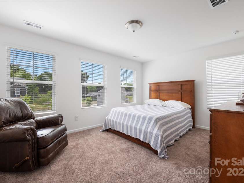 699 Kitfox Drive, Concord, NC 28027.  MLS# CAR4255513, YatesRealty ID 21411. 