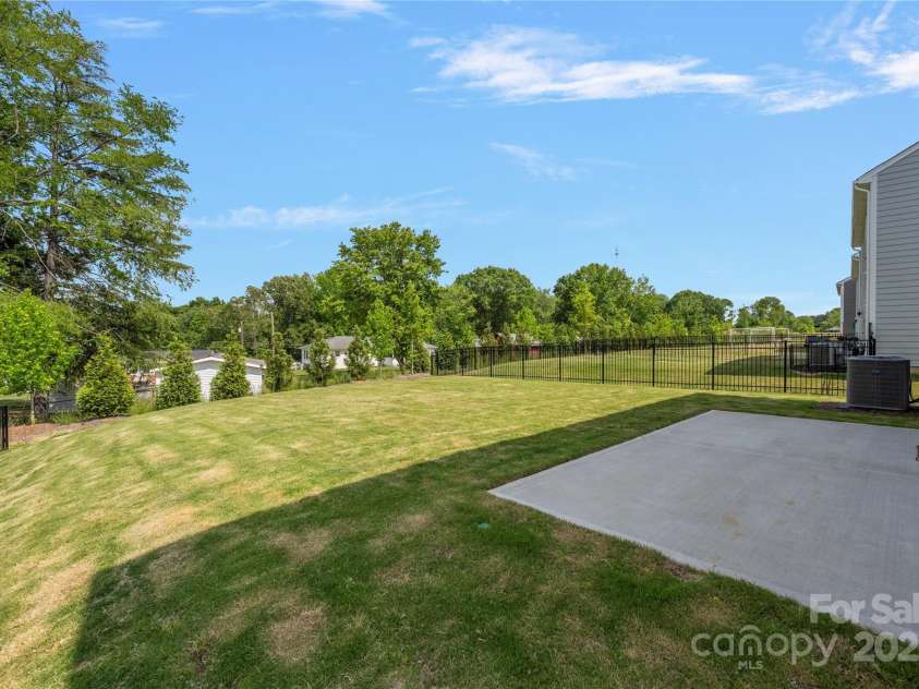 699 Kitfox Drive, Concord, NC 28027.  MLS# CAR4255513, YatesRealty ID 21411. 