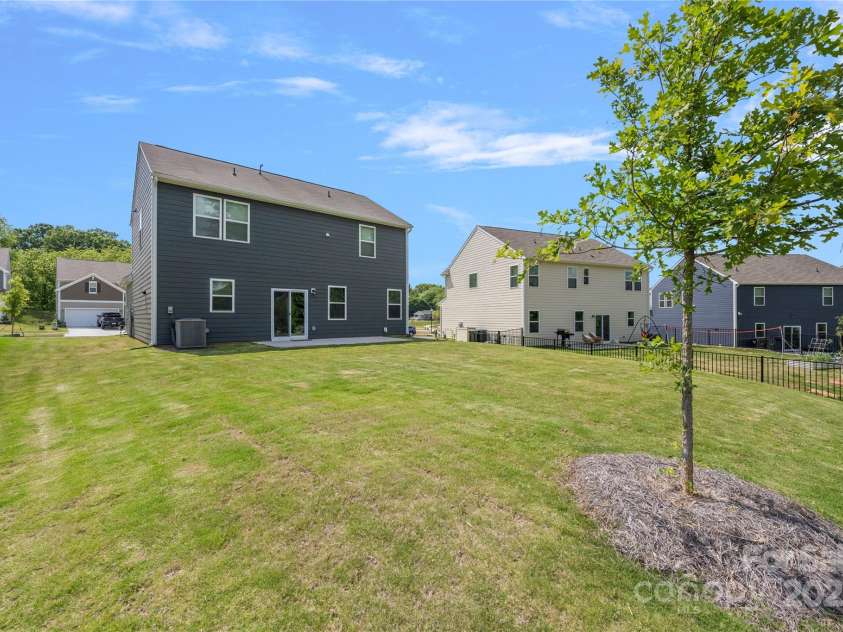 699 Kitfox Drive, Concord, NC 28027.  MLS# CAR4255513, YatesRealty ID 21411. 