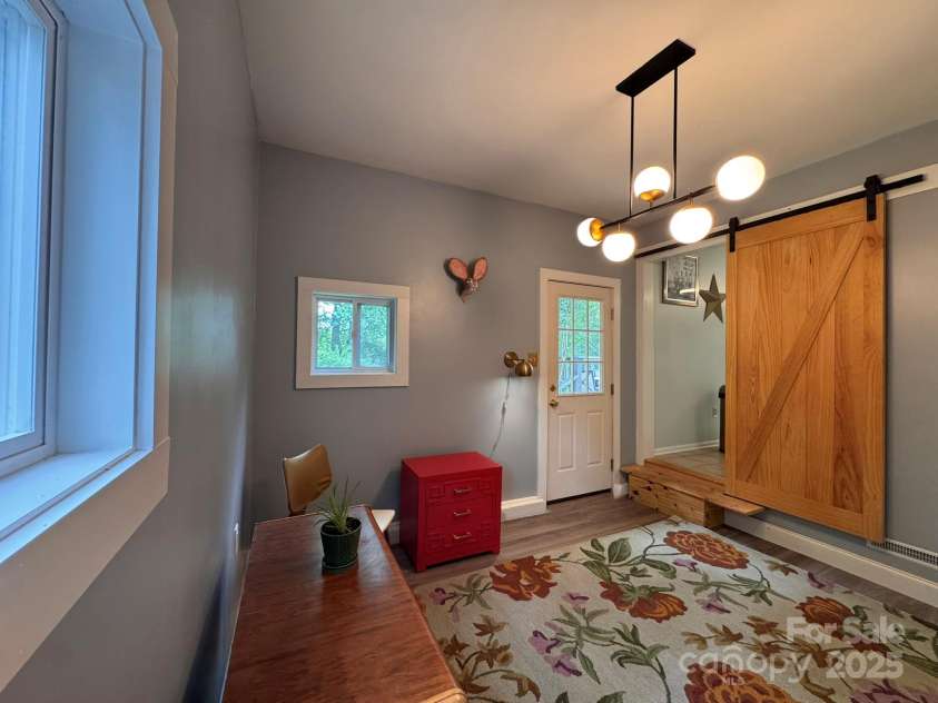 22 King Arthur Place, Asheville, NC 28806.  MLS# CAR4270213, YatesRealty ID 21412. 