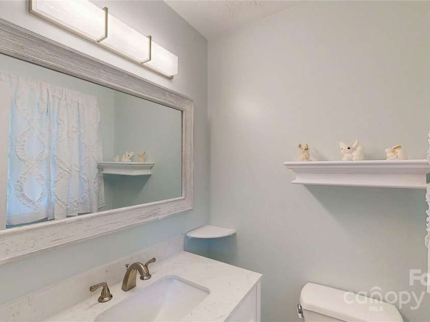 22 King Arthur Place, Asheville, NC 28806.  MLS# CAR4270213, YatesRealty ID 21412. 