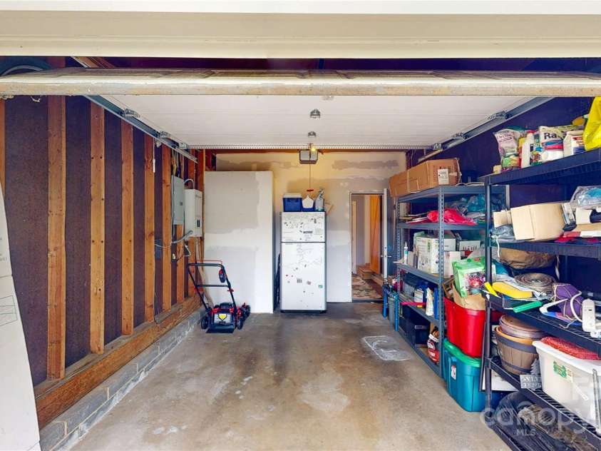 22 King Arthur Place, Asheville, NC 28806.  MLS# CAR4270213, YatesRealty ID 21412. 