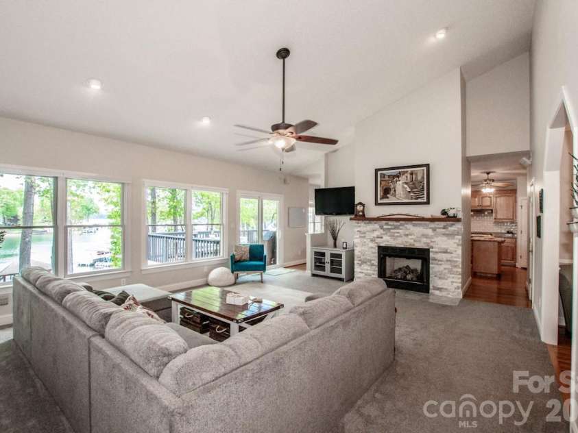 239 Pinnacle Shores Drive, Mooresville, NC 28117.  MLS# CAR4366703, YatesRealty ID 21414. 