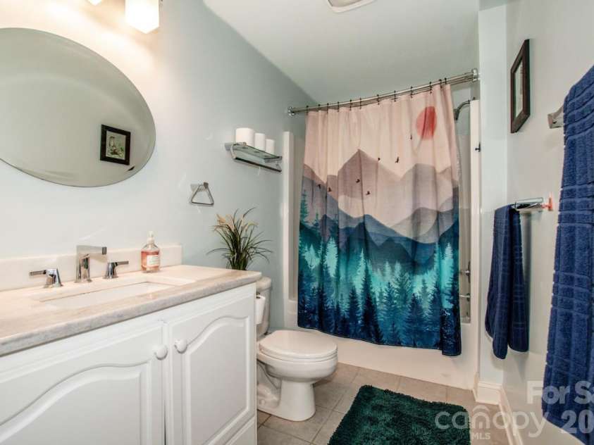 239 Pinnacle Shores Drive, Mooresville, NC 28117.  MLS# CAR4366703, YatesRealty ID 21414. 