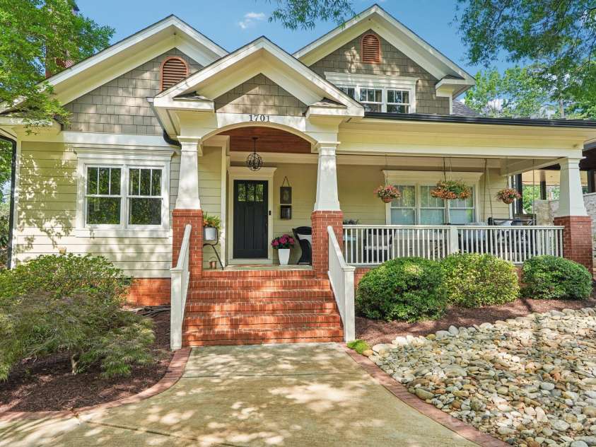 1701 Dearmon Drive, Charlotte, NC 28205.  MLS# CAR4256232, YatesRealty ID 21415. 