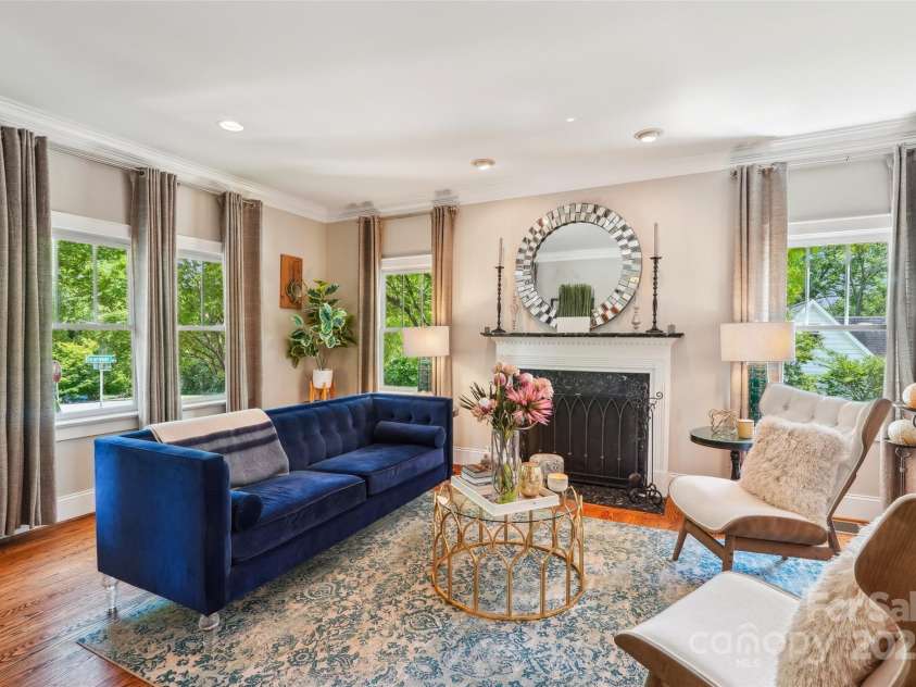 1701 Dearmon Drive, Charlotte, NC 28205.  MLS# CAR4256232, YatesRealty ID 21415. 