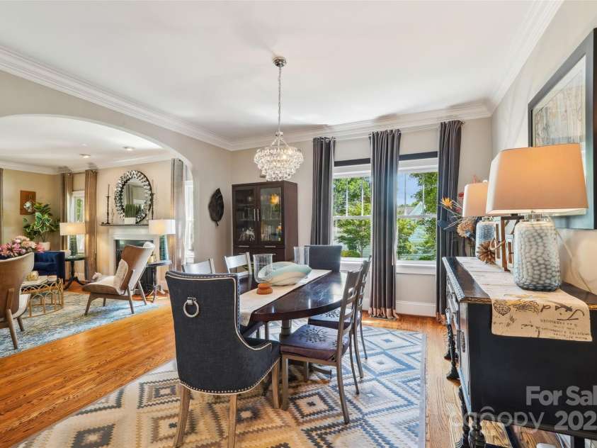 1701 Dearmon Drive, Charlotte, NC 28205.  MLS# CAR4256232, YatesRealty ID 21415. 