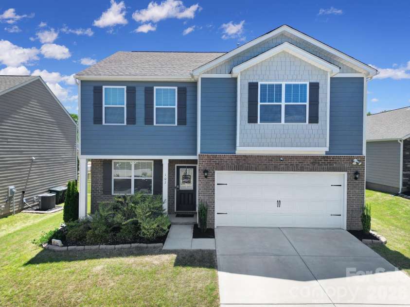 107 Spring Hall Drive, Troutman, NC 28166.  MLS# CAR4363335, YatesRealty ID 21416. 107 Spring Hall Drive