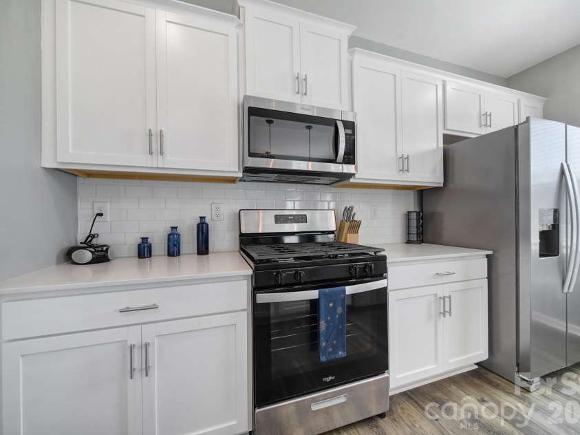 107 Spring Hall Drive, Troutman, NC 28166.  MLS# CAR4363335, YatesRealty ID 21416. Kitchen