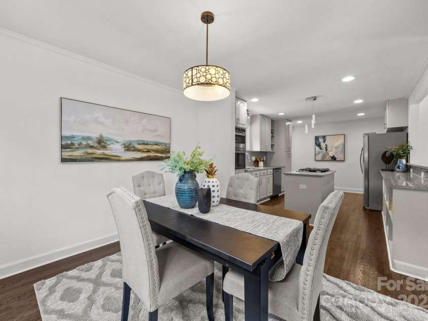 917 Dent Court, Charlotte, NC 28210.  MLS# CAR4259659, YatesRealty ID 21417. 