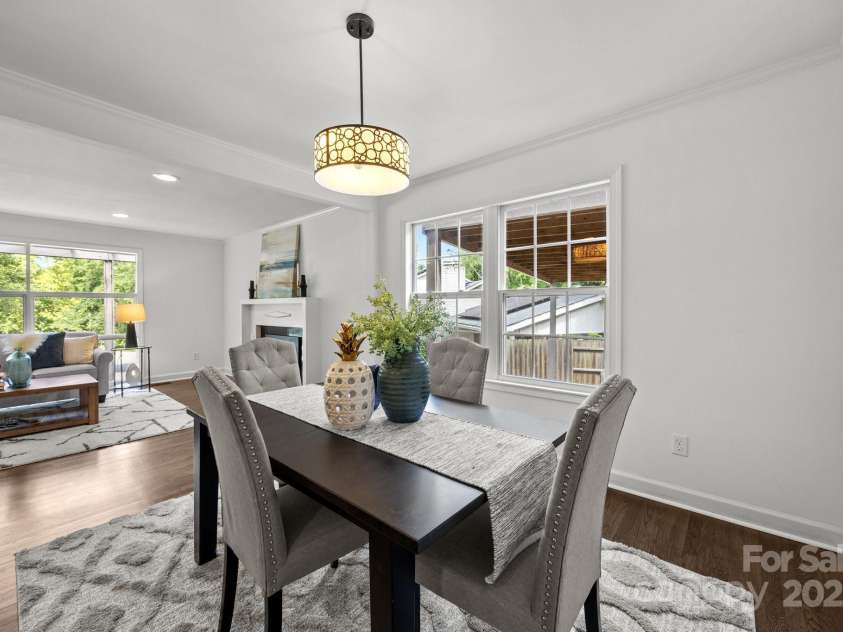 917 Dent Court, Charlotte, NC 28210.  MLS# CAR4259659, YatesRealty ID 21417. 