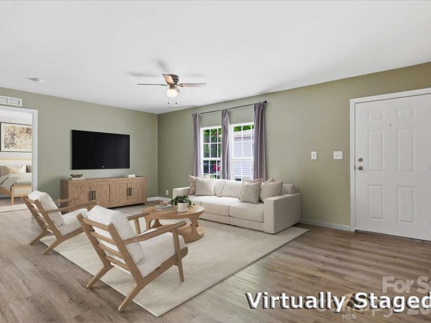 106 Central Avenue, Swannanoa, NC 28778.  MLS# CAR4375092, YatesRealty ID 21418. 
