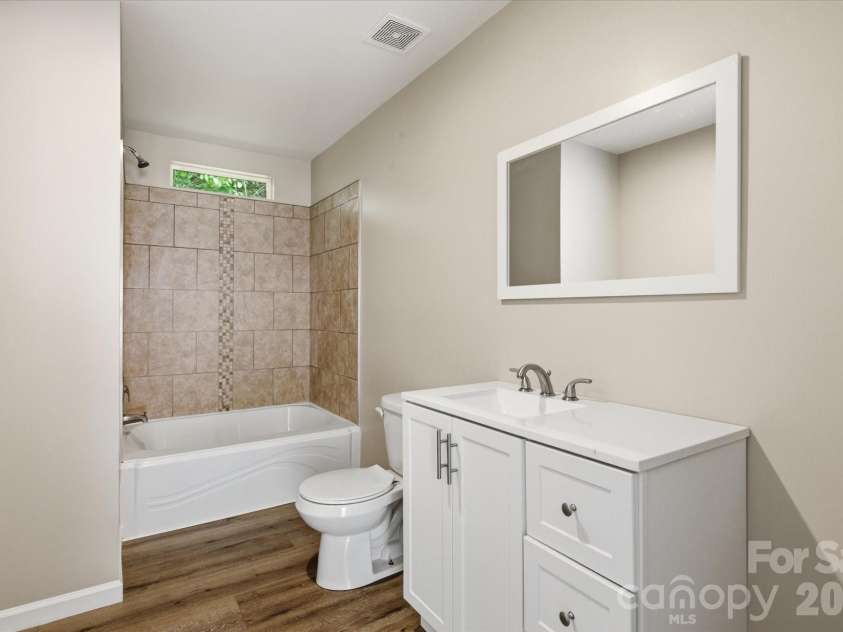 106 Central Avenue, Swannanoa, NC 28778.  MLS# CAR4375092, YatesRealty ID 21418. 