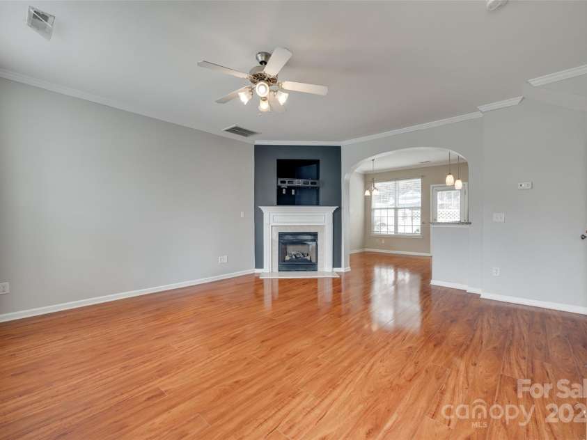 228 Dawn Mist Lane, Fort Mill, SC 29708.  MLS# CAR4263580, YatesRealty ID 21418. 