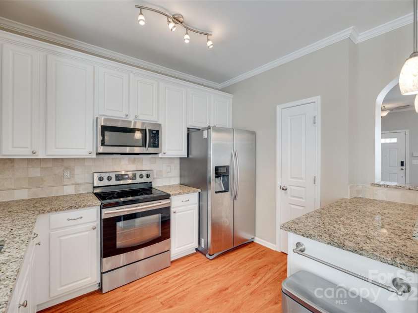 228 Dawn Mist Lane, Fort Mill, SC 29708.  MLS# CAR4263580, YatesRealty ID 21418. 