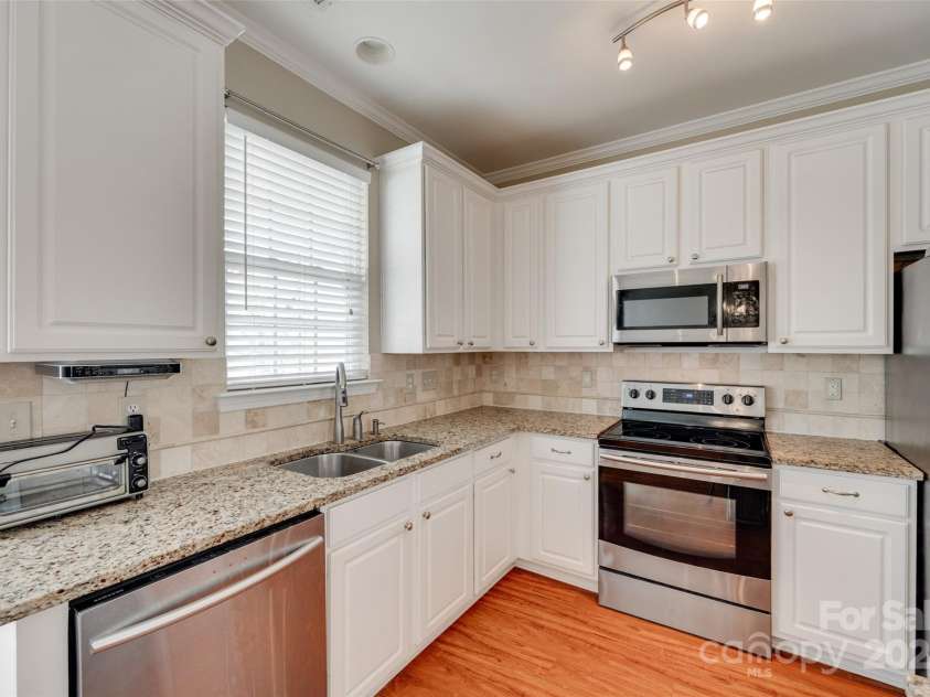 228 Dawn Mist Lane, Fort Mill, SC 29708.  MLS# CAR4263580, YatesRealty ID 21418. 