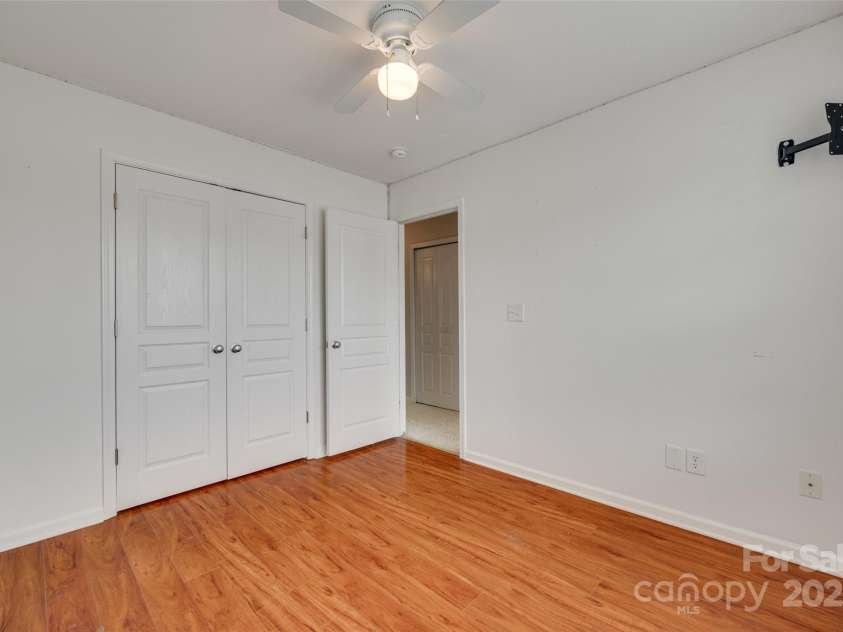 228 Dawn Mist Lane, Fort Mill, SC 29708.  MLS# CAR4263580, YatesRealty ID 21418. 