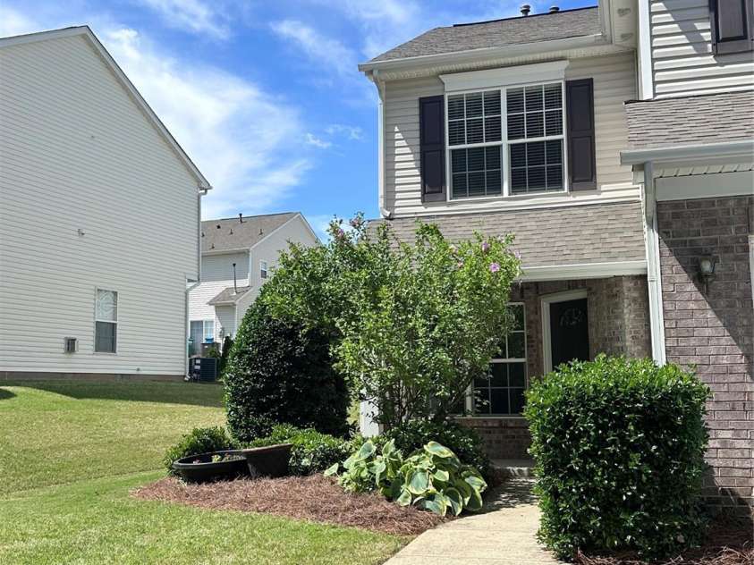 12222 Stratfield Place Circle, Pineville, NC 28134.  MLS# CAR4260155, YatesRealty ID 21419. 