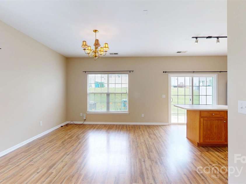 12222 Stratfield Place Circle, Pineville, NC 28134.  MLS# CAR4260155, YatesRealty ID 21419. 