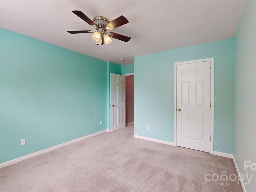 12222 Stratfield Place Circle, Pineville, NC 28134.  MLS# CAR4260155, YatesRealty ID 21419. 