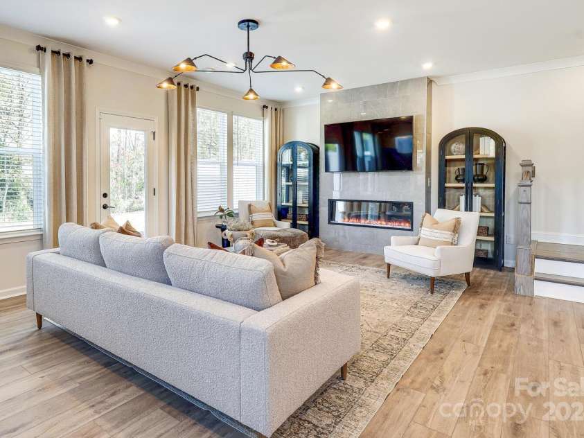 2033 Bayou Trace Drive, Charlotte, NC 28262.  MLS# CAR4196283, YatesRealty ID 2142. Photo Representation
