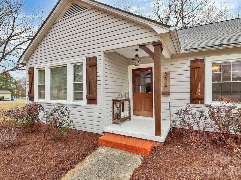5619 Highway 218 Highway, Monroe, NC 28110.  MLS# CAR4345483, YatesRealty ID 2142. 