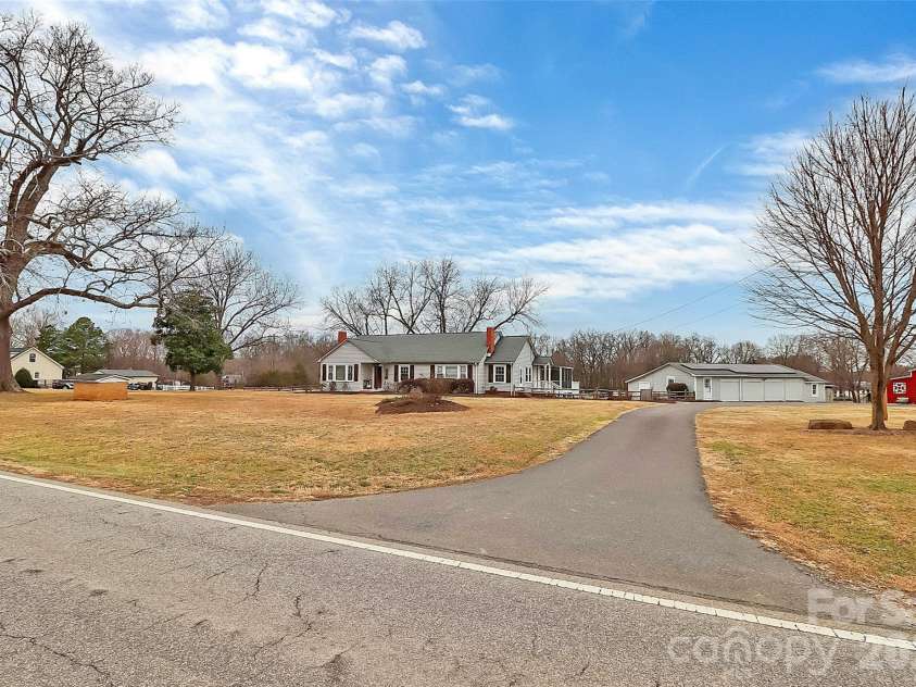 5619 Highway 218 Highway, Monroe, NC 28110.  MLS# CAR4345483, YatesRealty ID 2142. 