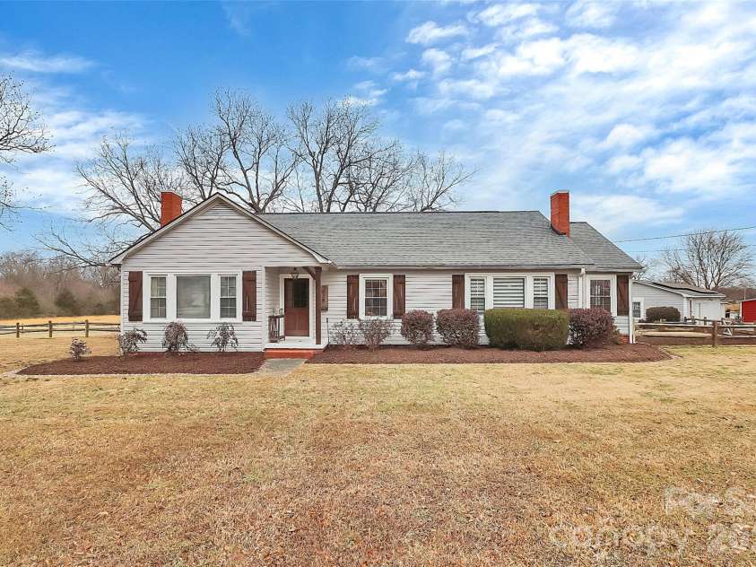 5619 Highway 218 Highway, Monroe, NC 28110.  MLS# CAR4345483, YatesRealty ID 2142. 