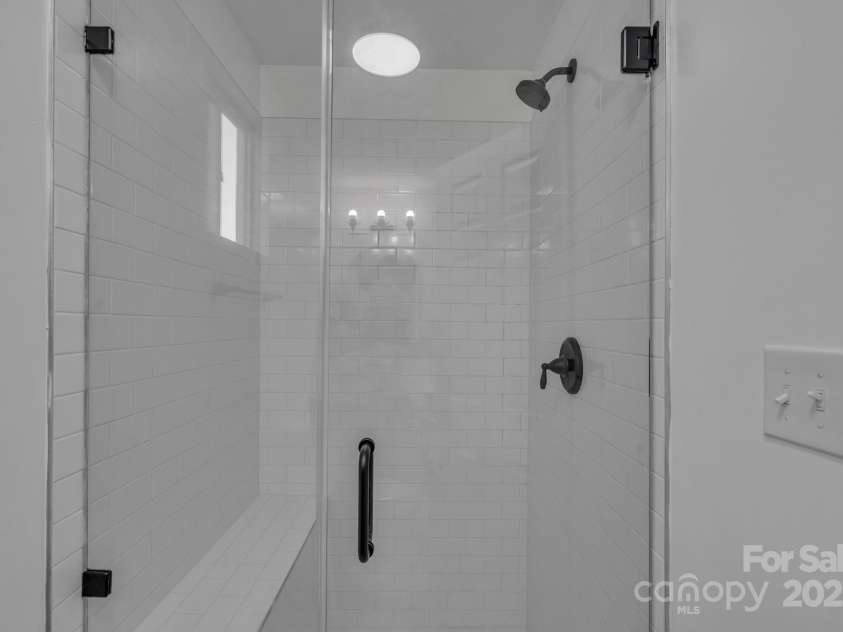 4315 Gibbon Road, Charlotte, NC 28269.  MLS# CAR4267315, YatesRealty ID 21420. 