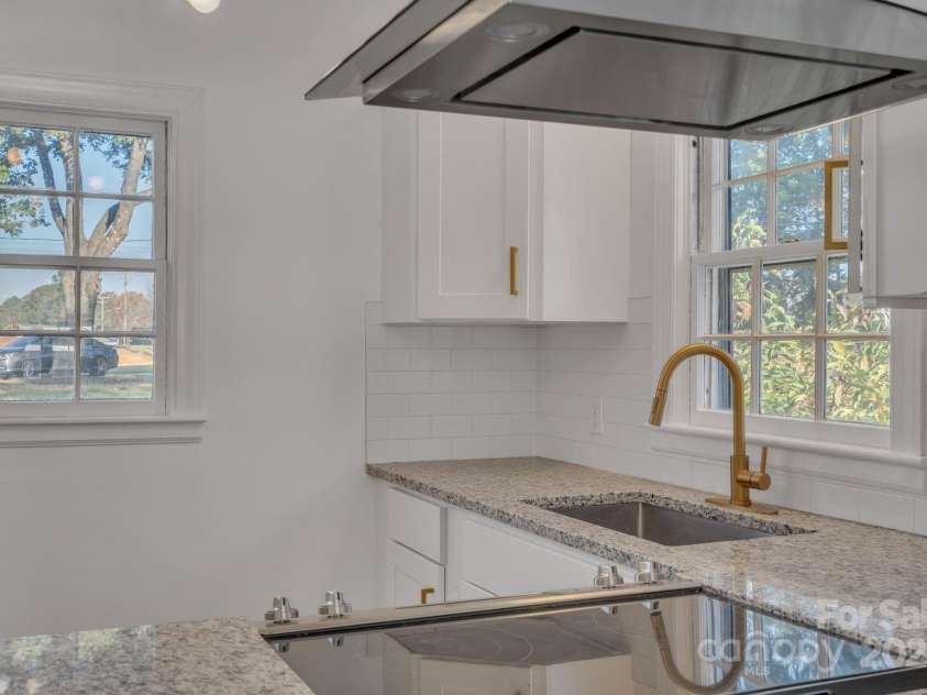 4315 Gibbon Road, Charlotte, NC 28269.  MLS# CAR4267315, YatesRealty ID 21420. 