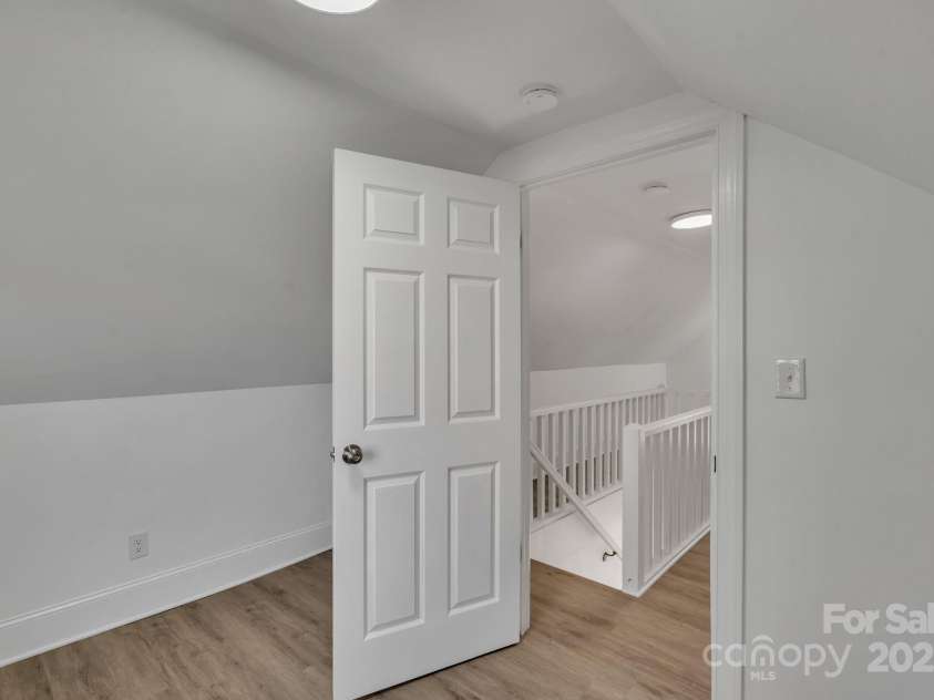 4315 Gibbon Road, Charlotte, NC 28269.  MLS# CAR4267315, YatesRealty ID 21420. 