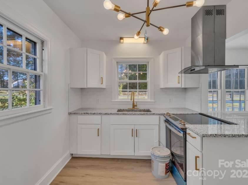 4315 Gibbon Road, Charlotte, NC 28269.  MLS# CAR4267315, YatesRealty ID 21420. 