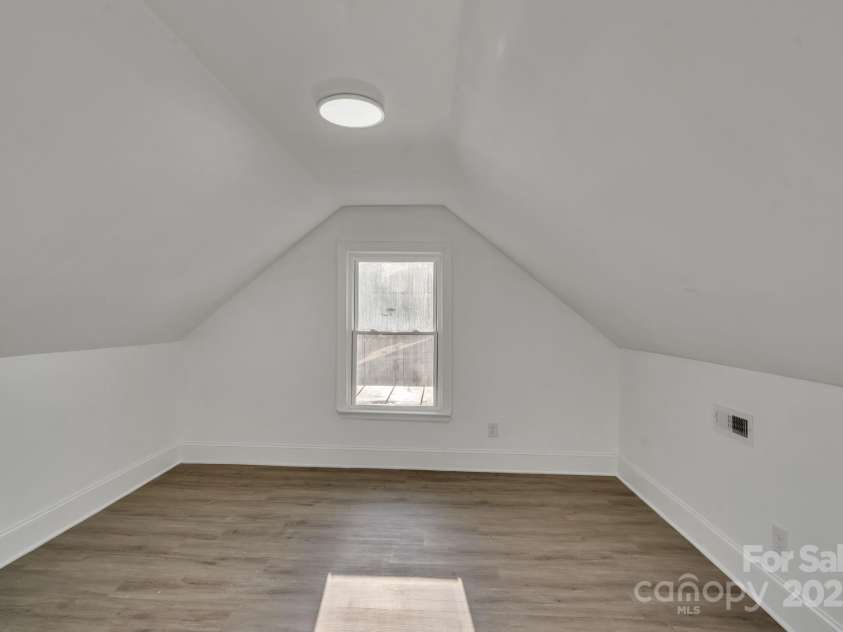 4315 Gibbon Road, Charlotte, NC 28269.  MLS# CAR4267315, YatesRealty ID 21420. 