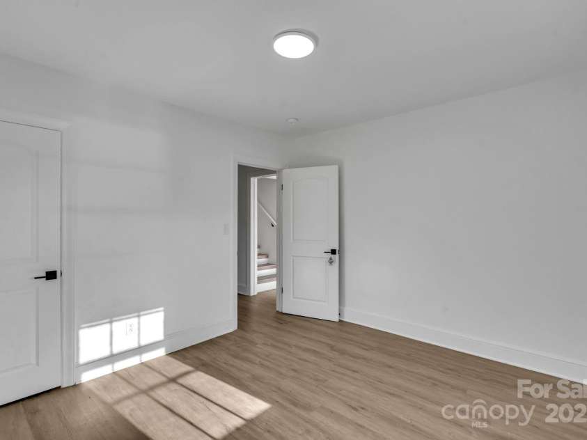 4315 Gibbon Road, Charlotte, NC 28269.  MLS# CAR4267315, YatesRealty ID 21420. 