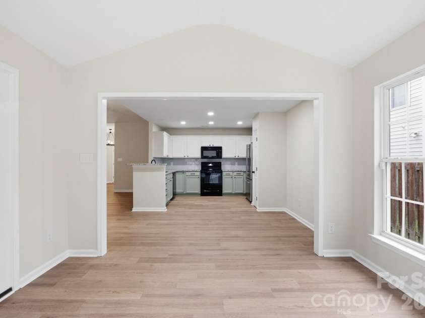 5123 Sunburst Lane, Charlotte, NC 28213.  MLS# CAR4379493, YatesRealty ID 21420. 