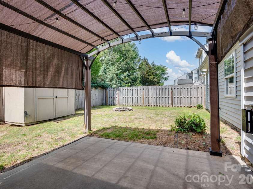 5123 Sunburst Lane, Charlotte, NC 28213.  MLS# CAR4379493, YatesRealty ID 21420. 