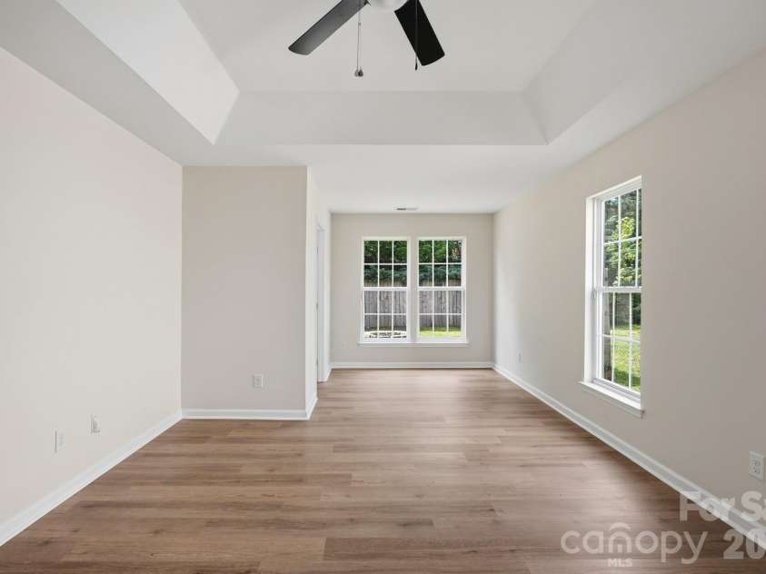 5123 Sunburst Lane, Charlotte, NC 28213.  MLS# CAR4379493, YatesRealty ID 21420. 