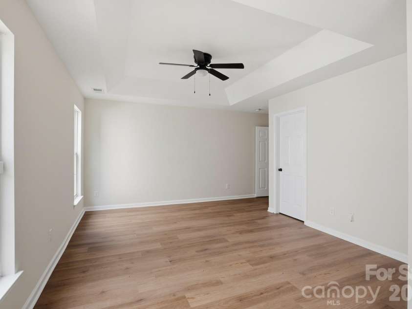 5123 Sunburst Lane, Charlotte, NC 28213.  MLS# CAR4379493, YatesRealty ID 21420. 