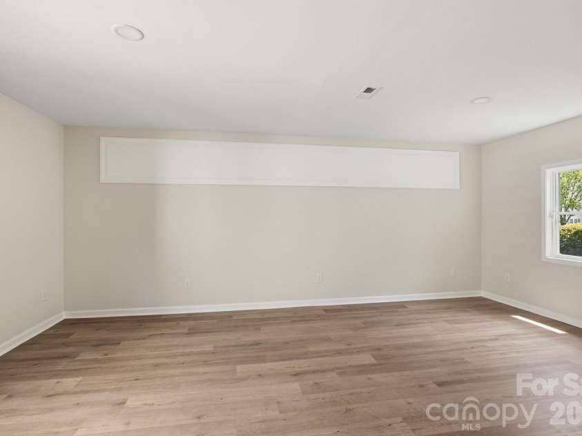 5123 Sunburst Lane, Charlotte, NC 28213.  MLS# CAR4379493, YatesRealty ID 21420. 