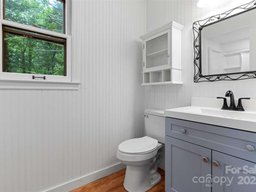 212 Ohara Circle, Hendersonville, NC 28739.  MLS# CAR4271528, YatesRealty ID 21422. 