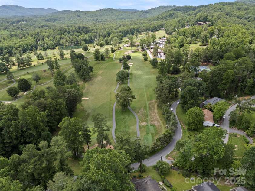 212 Ohara Circle, Hendersonville, NC 28739.  MLS# CAR4271528, YatesRealty ID 21422. 