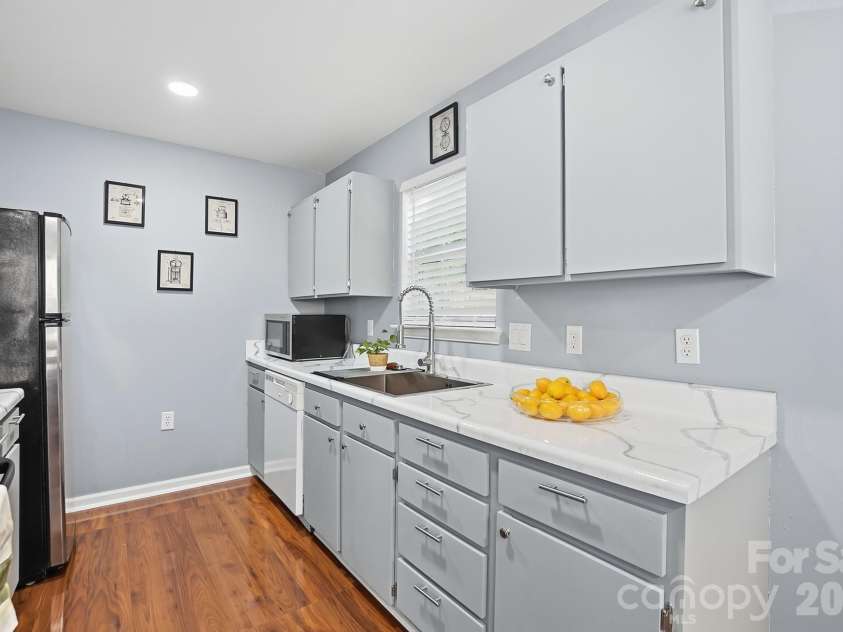 906 Key Street, Charlotte, NC 28208.  MLS# CAR4371641, YatesRealty ID 21423. 