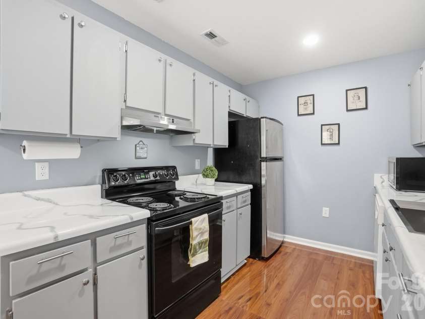 906 Key Street, Charlotte, NC 28208.  MLS# CAR4371641, YatesRealty ID 21423. 