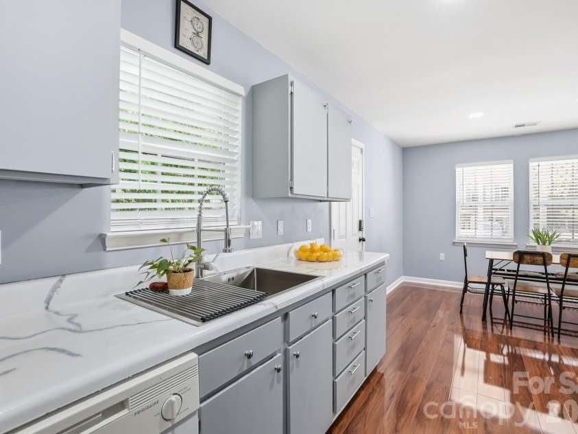 906 Key Street, Charlotte, NC 28208.  MLS# CAR4371641, YatesRealty ID 21423. 