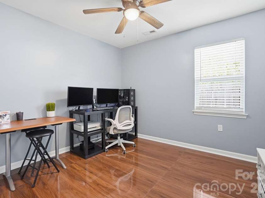 906 Key Street, Charlotte, NC 28208.  MLS# CAR4371641, YatesRealty ID 21423. Flexible space for guests, office, or hobbies.