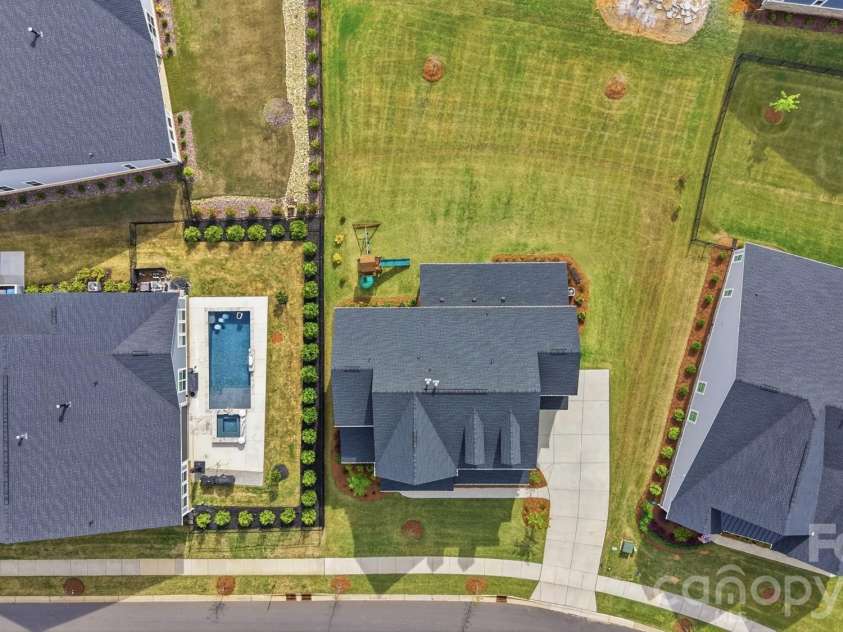 805 Lakeforest Drive, Belmont, NC 28012.  MLS# CAR4367985, YatesRealty ID 21424. 
